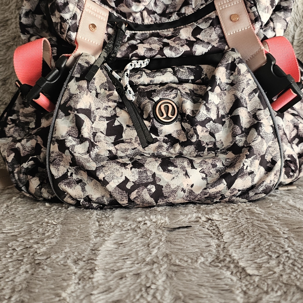 lululemon athletica Black Backpack with Ergonomic Design